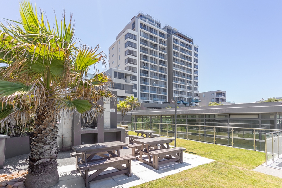 2 Bedroom Property for Sale in Bloubergrant Western Cape